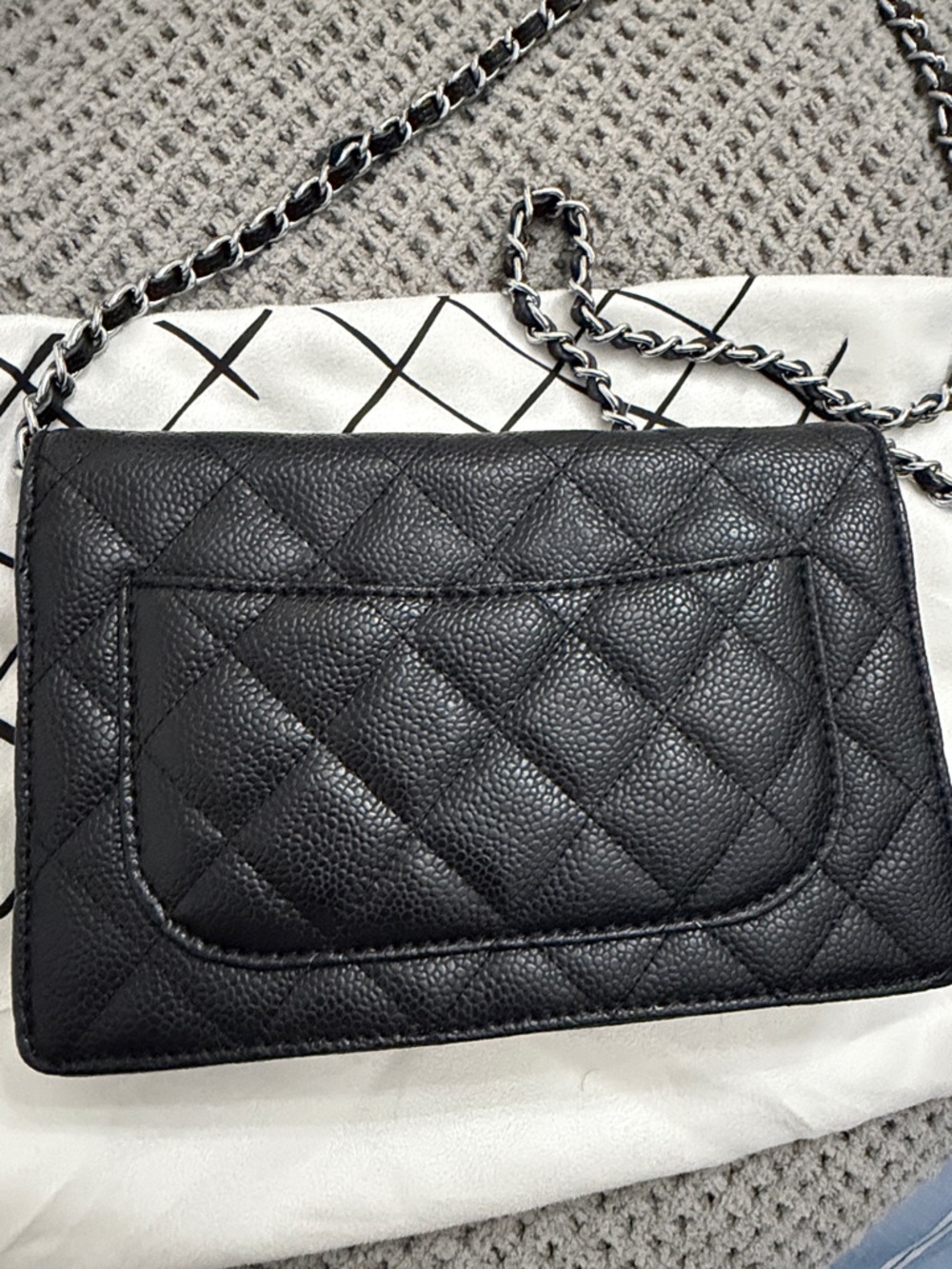 Black Quilted Chain Shoulder Bag - Luxury-Inspired Women's Crossbody - Picture 7 of 7
